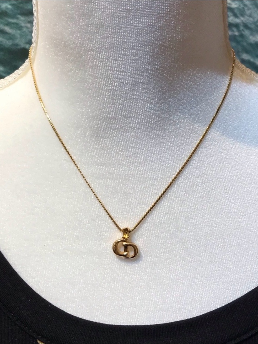 Christian Dior Signature Logo Necklace- 15β-17β π₯π€© - Picture 8 of 17